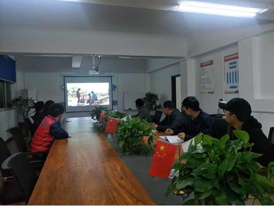 2196033014442132018112421241102546