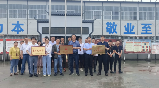 27452329137433335253231501421647443824