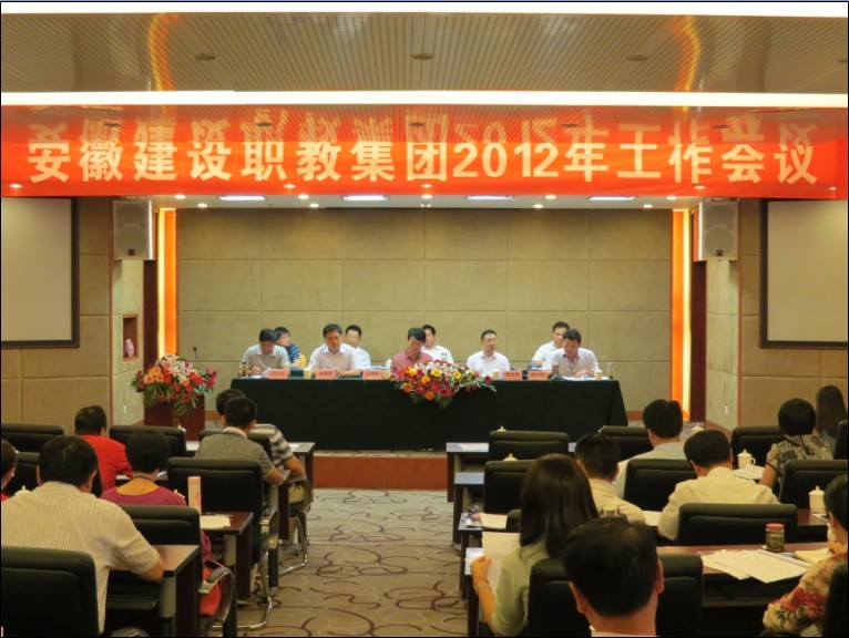 31518438214833345364128461202649127