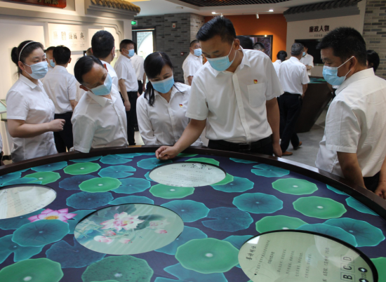 322615500822251627430333940653543