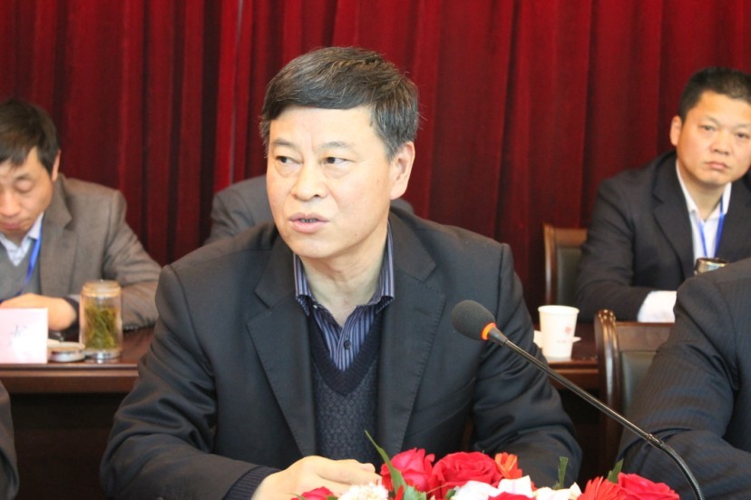 407302762631424454101219211648365033