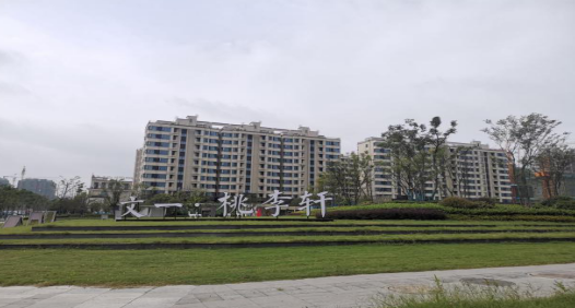 47462015038143623430175045168401235