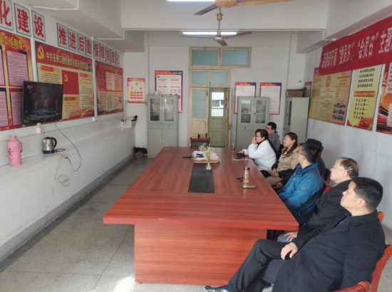 49242138473428427183046124013336352314